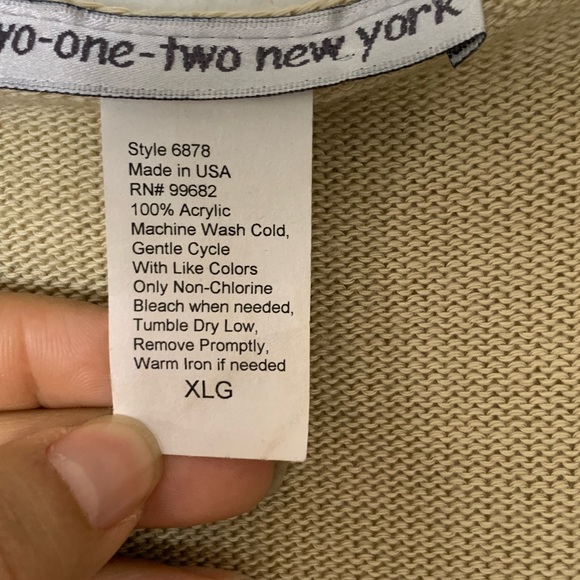 Two One Two New York Short Sleeve Knit Crochet Cardigan Sweater size XLG - Picture 8 of 9